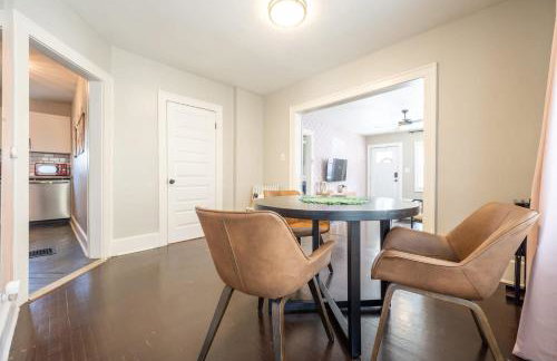 Quaint Indy Getaway in SoBro-Family Friendly - Foto 17