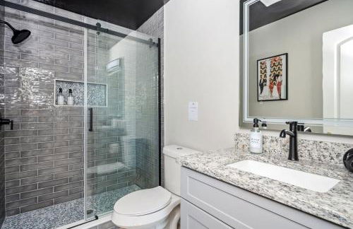 Vibrant Family Retreat~Sleeps 8~2 Kings~ Game Room - Foto 21