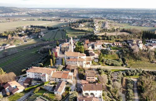 Residence Casa Palmira - Modern Apartments Near Sacro Cuore Hospital - Valpolicella - Foto 22