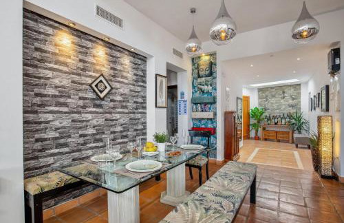 Luxurious Villa in Baños y Mendigo, Spain - Perfect for Families and Groups - Foto 10