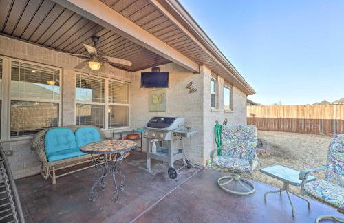 Near Hiking and Biking Convenient Home in Rogers! - Foto 2