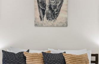 Buffalo Ridge - Hot Tub & Walk to Downtown - Foto 18