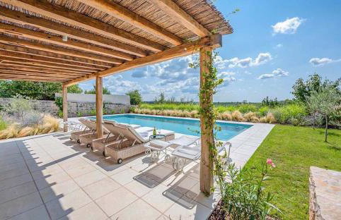 Villa Charlotte for 14 persons with 73m2 Pool in Central Istria - Daily Housekeeping & Breakfast Service - Foto 17