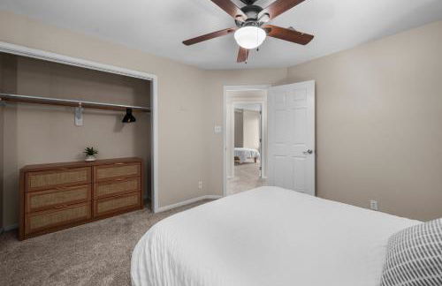 Woodlands Area Lake View Retreat - Foto 28