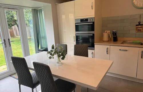 Spacious Modern 4-Bedroom Detached Home in Corby - Foto 23