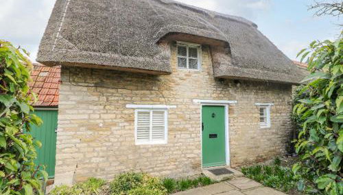 Bumble Bee - Photo 1