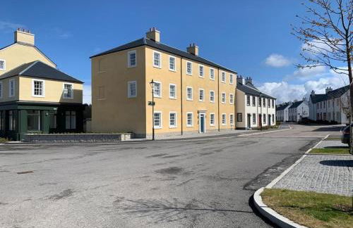 Stylish & Modern Apartment - Photo 6