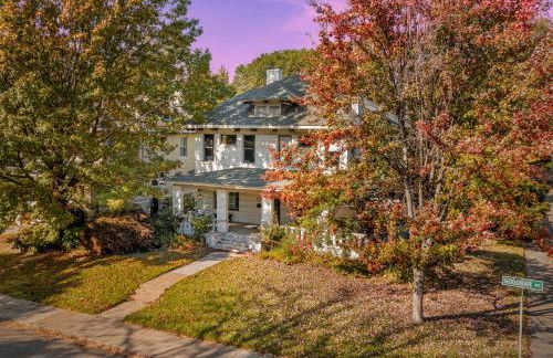 Pool Outdoor TV Fire Pit Game Room - Foto 1