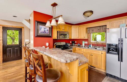 Stone Ledge Refuge with private hot tub - Foto 10