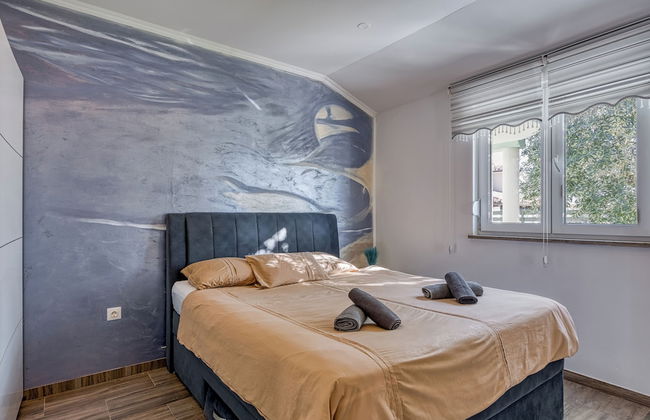 Holiday Home With Pool - Photo 5