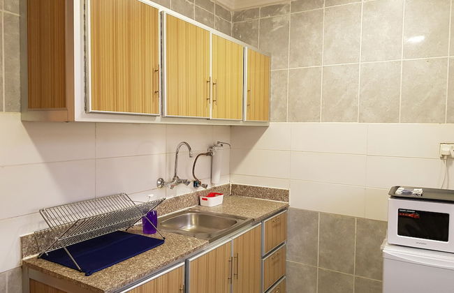 Cozy 2 Bedroom Apartment - Photo 11