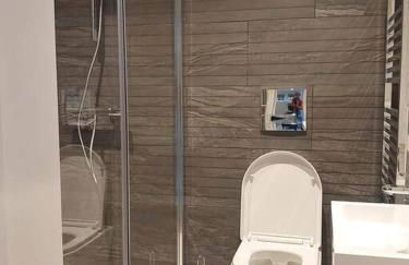 Turing Lodge, near Hampton Court - Foto 3