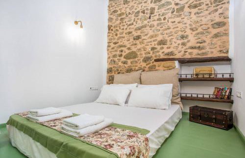 Traditional Stonehouse In Kalithies Village - Photo 13