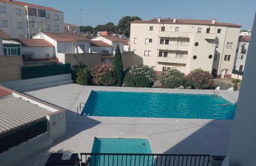 a 100mts playa,dos piscinas, wifi, luminoso - Foto 4