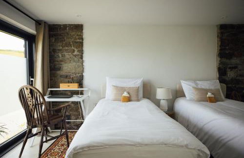 Cliff-top Cottage on Coast Path w/Panoramic Views - Photo 23