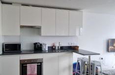 Modern High-Rise 1BR, Panoramic City Views - Foto 5