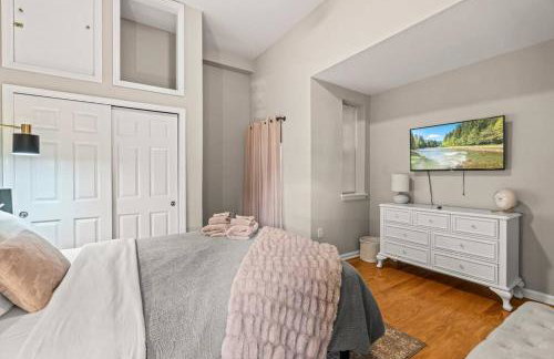 Beautiful 1BD With Balcony Hosted By StayRafa - 2F - Photo 13