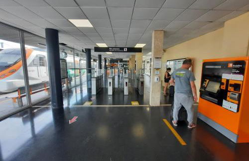 Apartment with pool near the beach and Barcelona by train - Photo 42