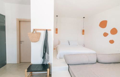 PANORMOS ART Beachfront Suites - Photo 36