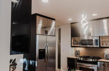 Serene Escape 2BD Private Patio & Firepit near Stanford - Foto 24