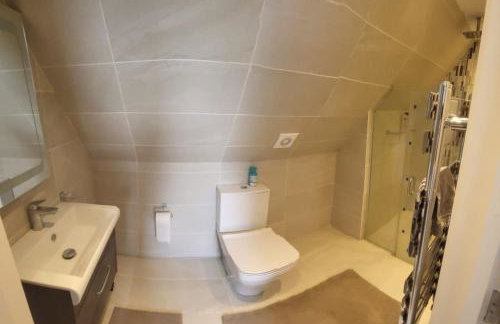 3 bedroom spacious house with parking - Foto 15