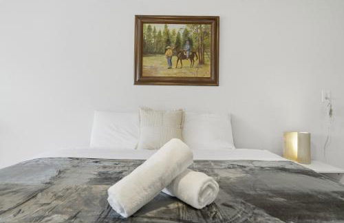 Walk to SXSW Venue, 2025 New Build Beauty at UT, Downtown, King Beds - Foto 29