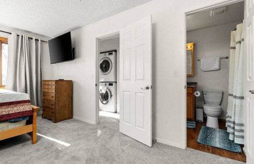 Moose Meadows- Near the airport, centrally located - Foto 14