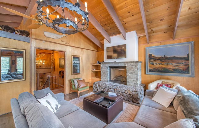 Mahogany by Avantstay Snowbird Cabin w Full Chamberlands Access - Foto 3