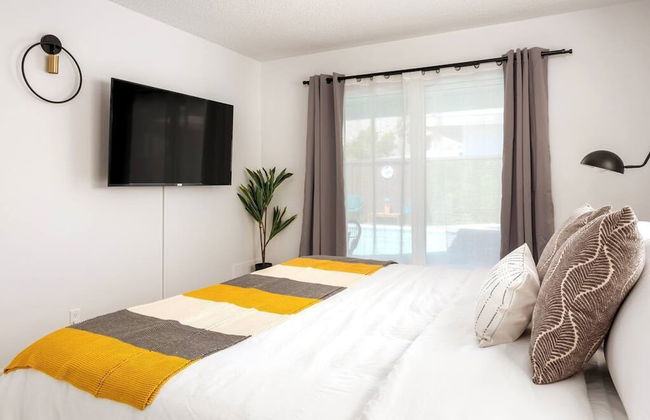 Mid-century Gem w Secret 4th Bedroom Near Downtown - Foto 35