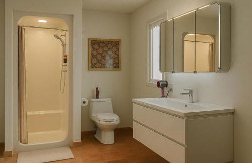 NatureGlow Residence Stylish Contemporary Home - Foto 16