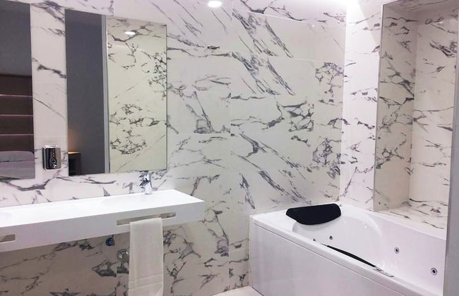 Feelathome Rivero Apartments - Photo 52