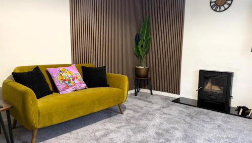 Meadowside-Stylish Newly Renovated 2 bed property - Foto 1