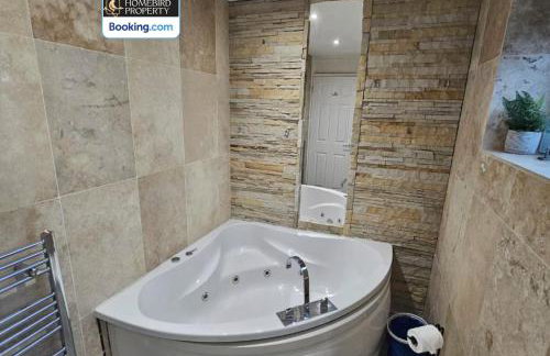 2 Large Bedroom House By Homebird Property Management Short Lets & Serviced Accommodation Leeds With Private Parking & Garden - Foto 19