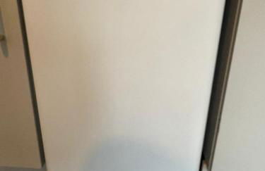 Stylish Studio flat 5, ensuite, kitchenette, Parking, Wifi,Smart TV,Nr Sandwell and Metropolitan Hospital - Foto 7