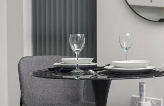 Lovely Home Near Canal, Park, & Central MK - Foto 16