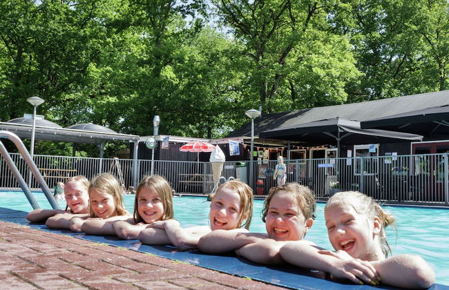 Charming Lodge in Staphorst With Pool Access - Foto 48