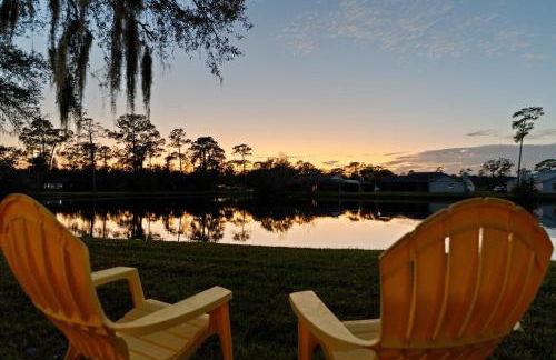 Waterfront - Private Pool - Pet Friendly - Photo 2