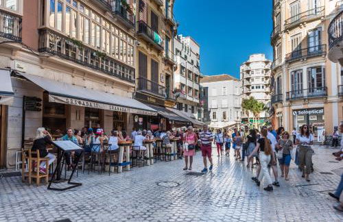 Malaga Centre Apartment with Parking - Photo 26