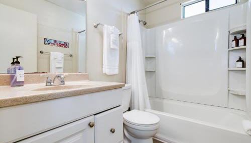 Bayfront Oasis Close to Boardwalk and Water - Foto 2