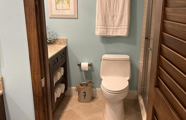 Gorgeous 2 bedroom condo with panoramic views of the Atlantic Ocean. 2 Condo by RedAwning - Photo 21