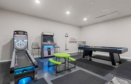 Pool, Hot Tub, Game Room & Sleeps 18! By StayLage - Foto 42