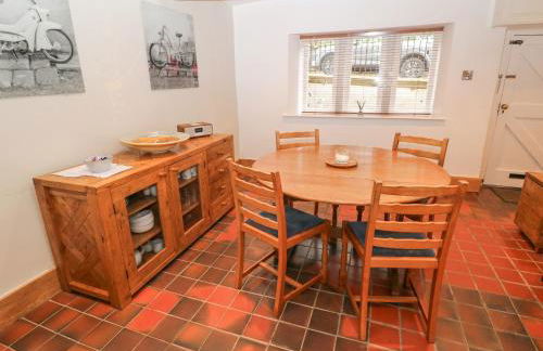 The Old Cobblers - Photo 7