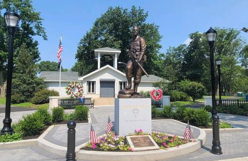 W3S - Large 7br 3bath - Sleeps 20 - 3 Living rooms - Yard and Deck - Foto 18