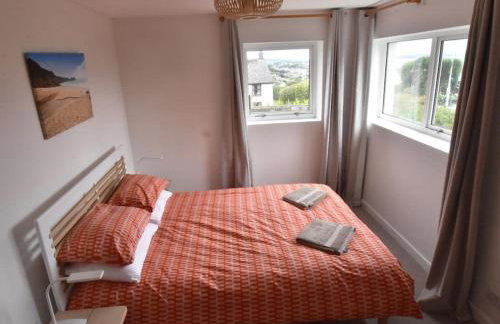 Family House - Breath Taking Views Over Mounts Bay - Photo 10