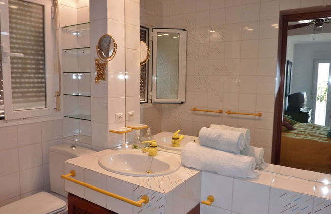 Charming Holiday Home Near Seabeach in La Cala de Mijas With Private Terrace - Foto 33