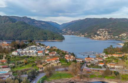 Casa Oliveira Gêres - Foto 1