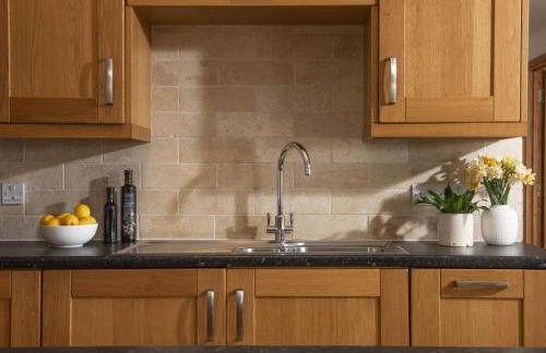 Hot Tub Bungalow - Close to Portreath - Free WiFi - Free Parking - Pet Friendly - Foto 11