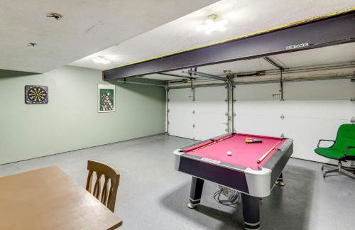 Bring the Family! Suburban Home with Yard in Omaha - Foto 24