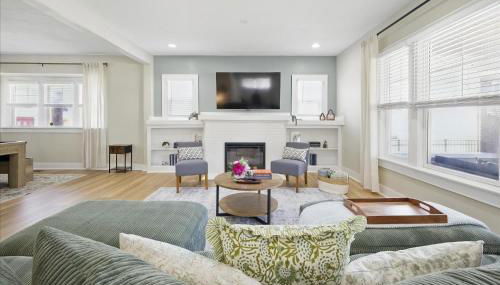 Family Spacious 5BR Retreat w Game Filled Basement Suite - Foto 5