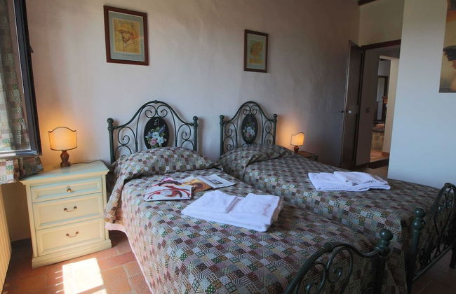 Spacious Tuscan Farmhouse - Foto 3